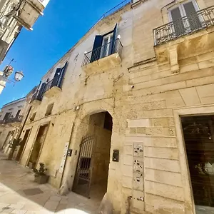 li-frati-suite.lecce-hotels.com/